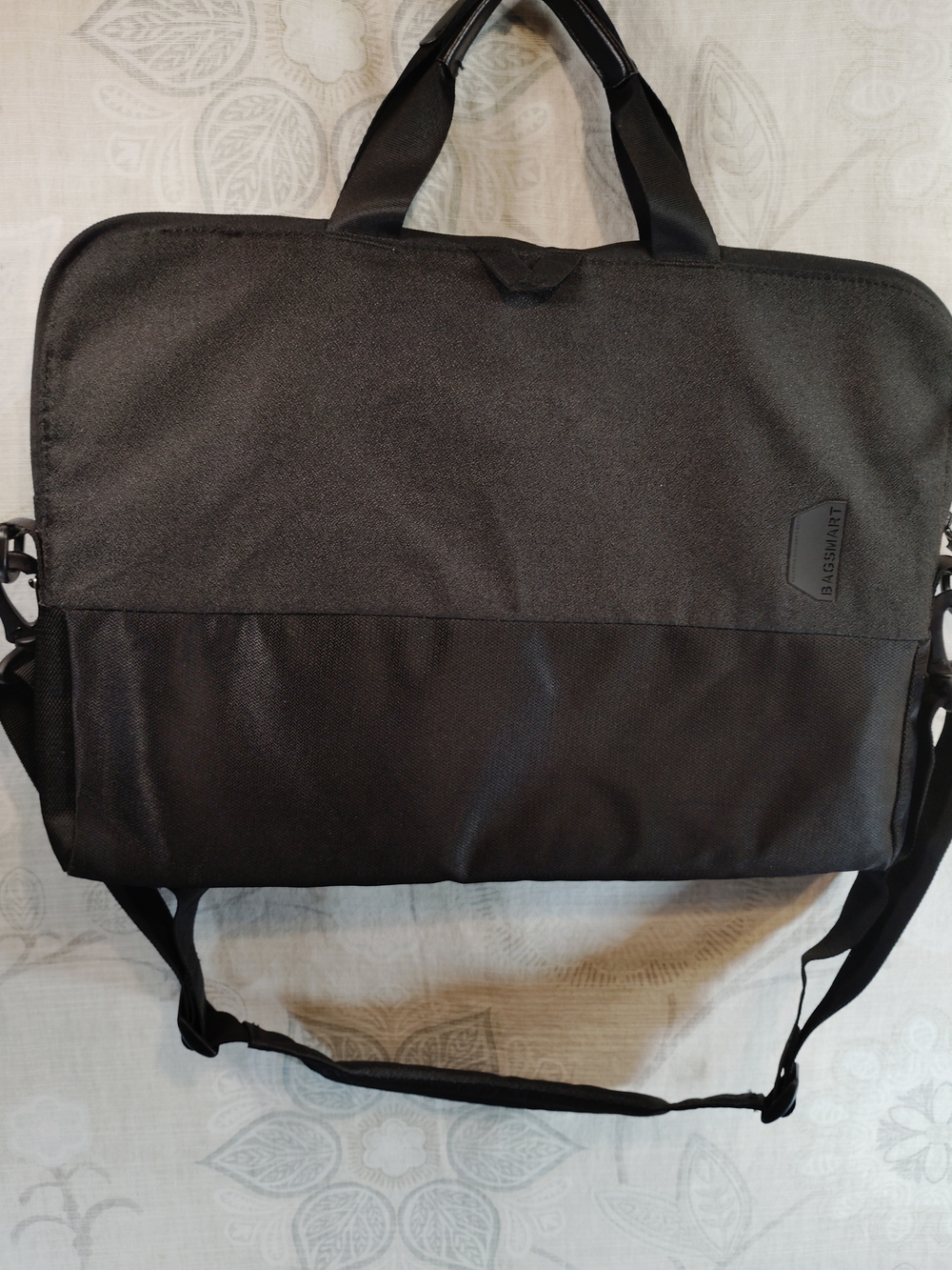 Bagsmart Black Laptop/Messenger Bag/Briefcase with Shoulder Strap